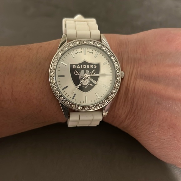 Women’s Raiders Watch. Excellent Condition. - Picture 2 of 4